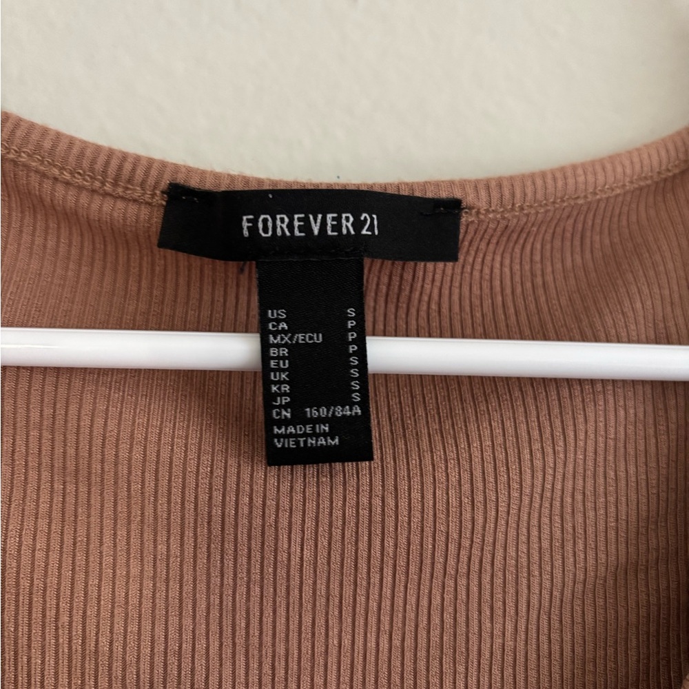 Forever 21 Ribbed Top - Picture 2 of 2
